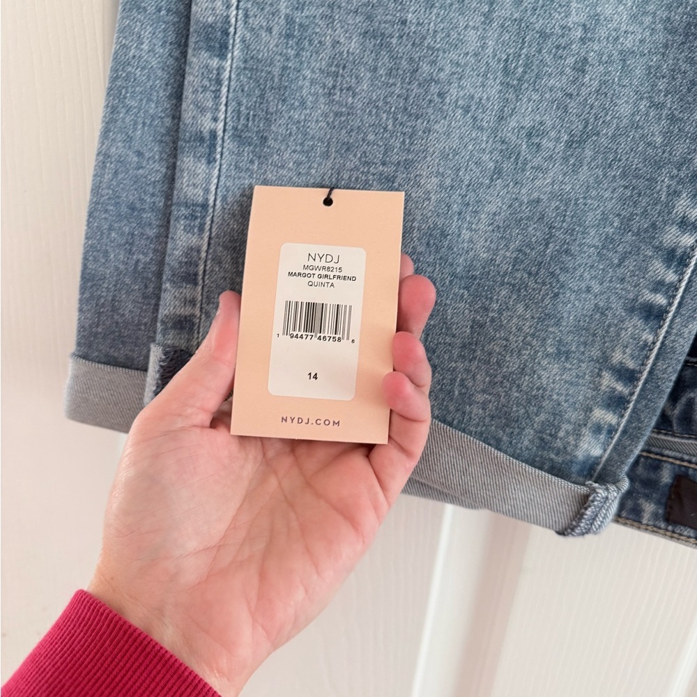 Light Wash Straight Leg Jeans - Light Blue - Picture 4 of 6